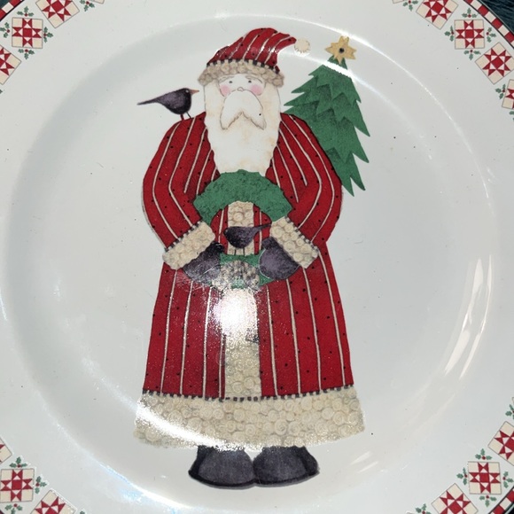 New Debbie Mumm Sakura Santa Plates - Picture 5 of 8
